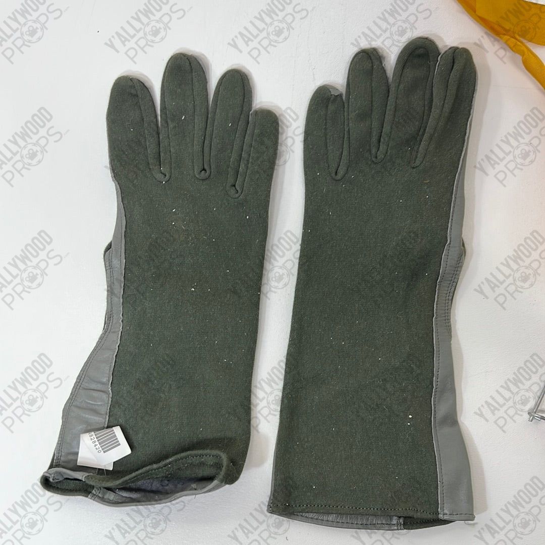 Dye Pack, Gloves and Beacon Light from Devotion Movie Prop Y'allywood Props