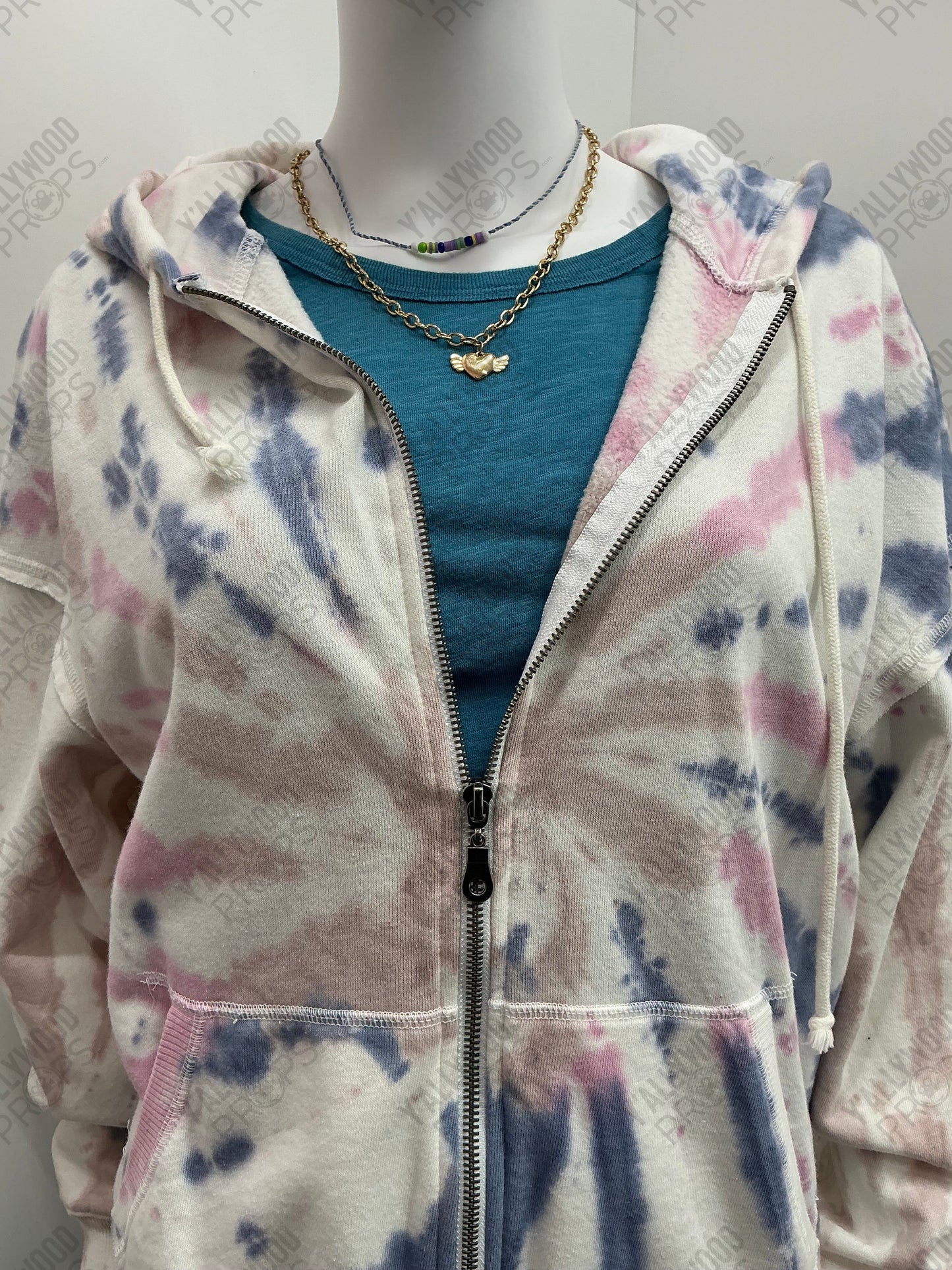 Tween Blerd Giana S4E3 Doom Patrol (2019) Wardrobe Y'allywood Props