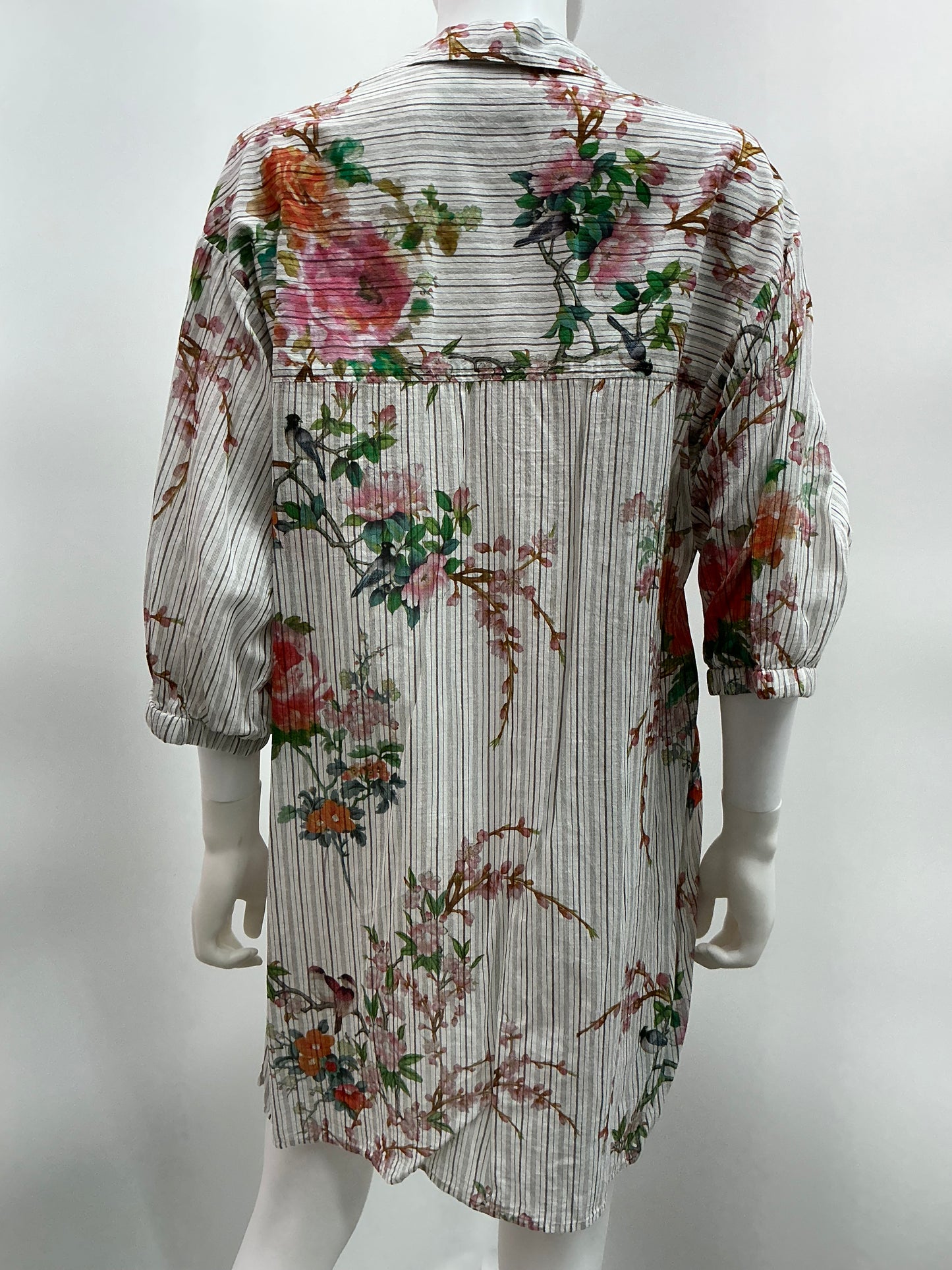Tracy's Dinner Outfit The Idea of You (2024) Movie Prop Y'allywood Props