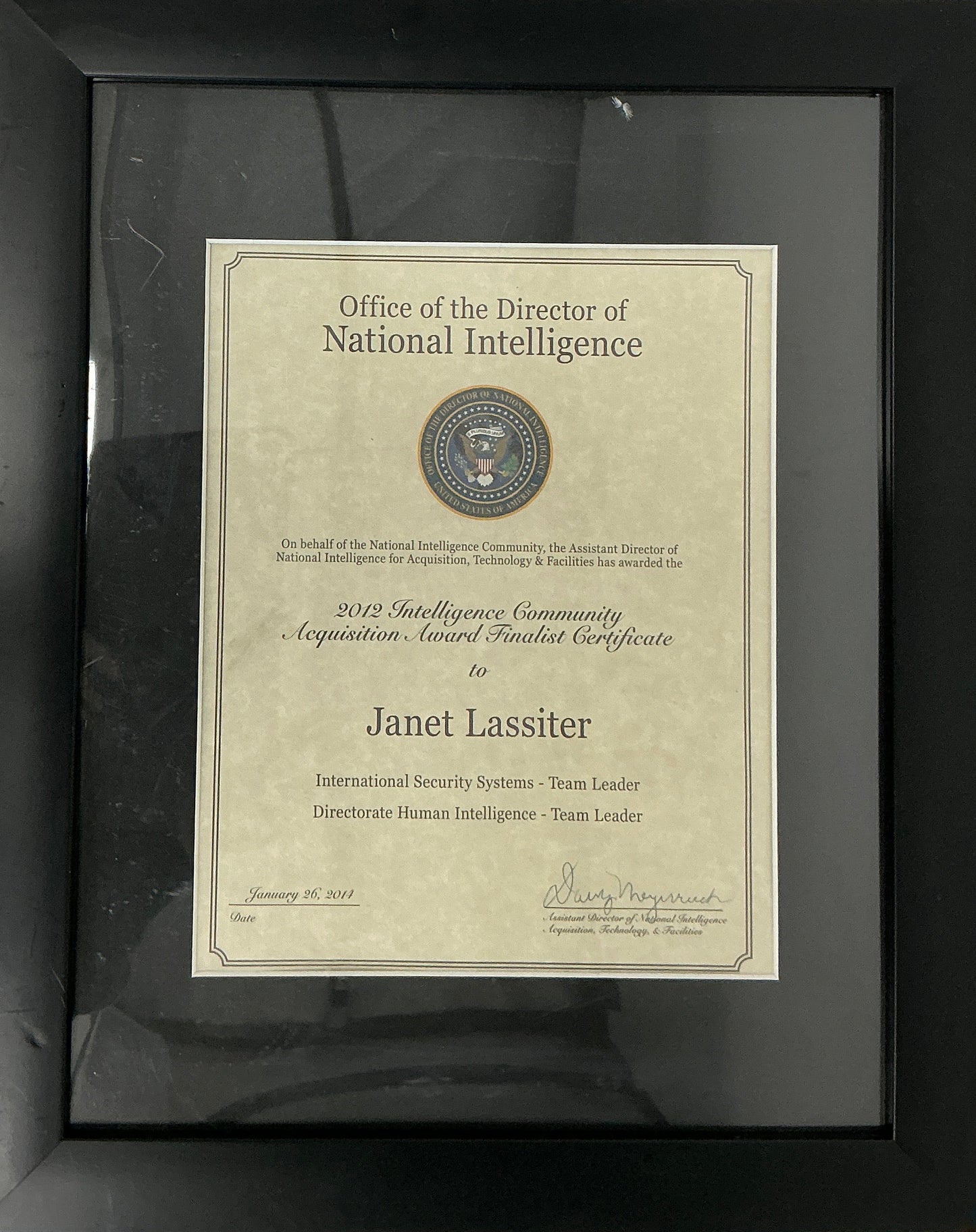 Janet Lassiter’s National Intelligence Award Gemini Man (2019) Movie Prop Y'allywood Props