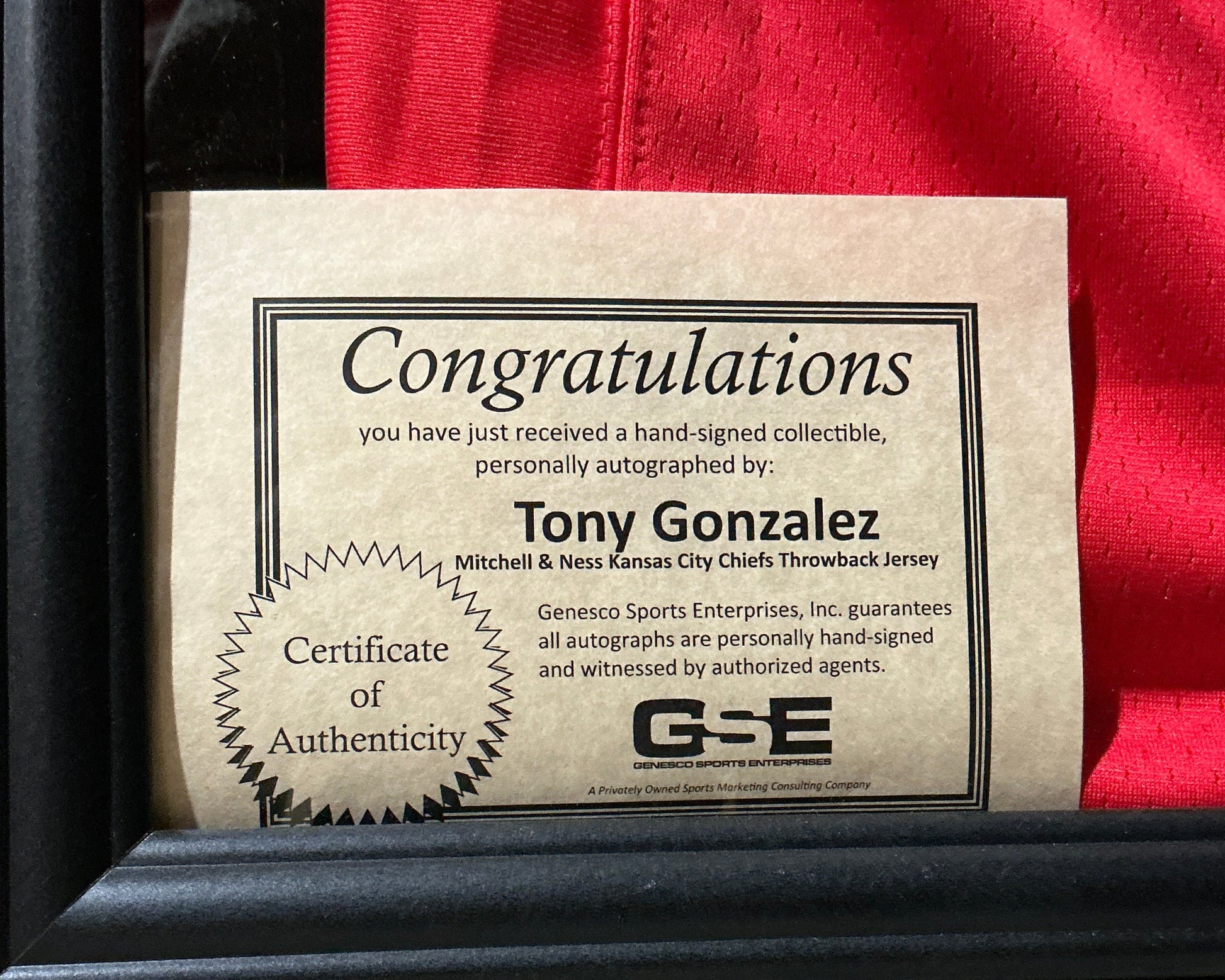 Signed Tony Gonzalez Kansas City Chiefs Jersey sports memorabilia Y'allywood Props