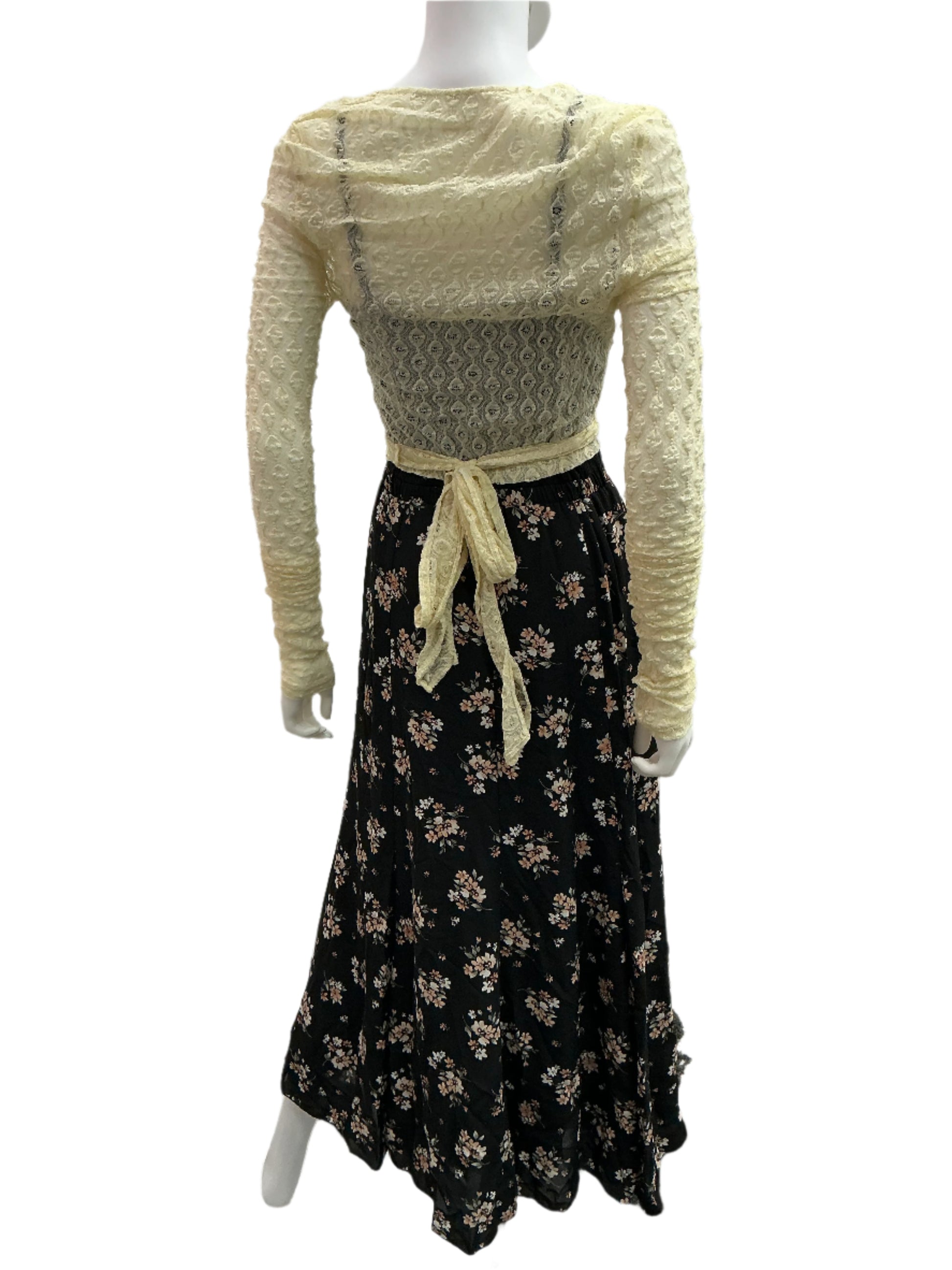 Claire Outfit The Idea of You (2024) Movie Prop Y'allywood Props