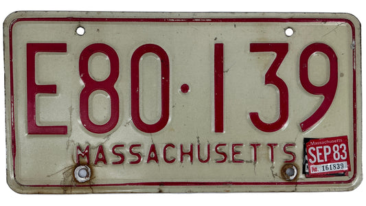 Aaron's License Plate The Walking Dead (2010-2022) Memorabilia Y'allywood Props