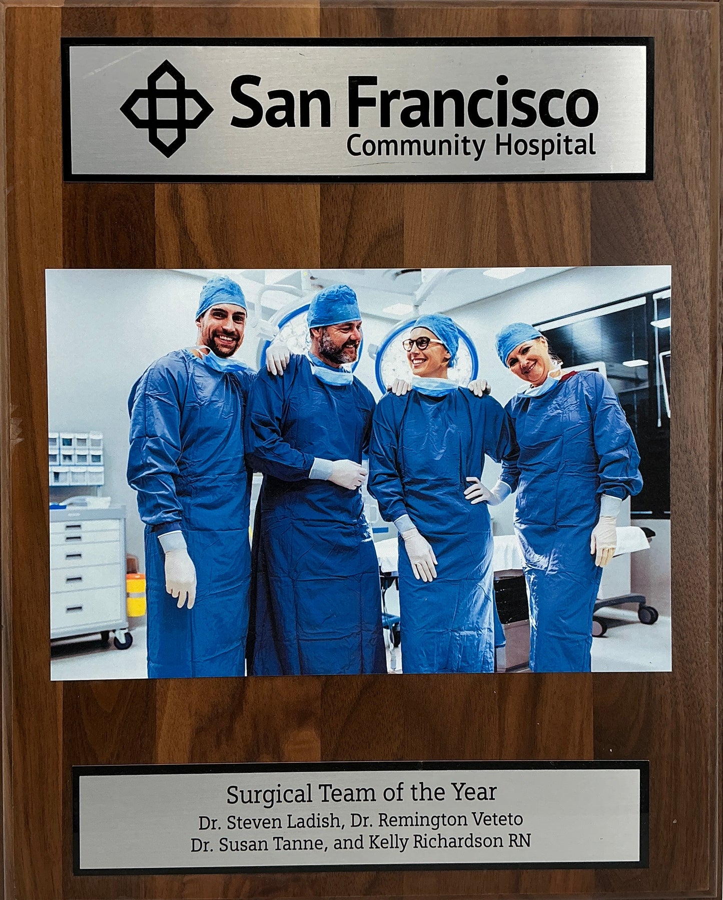 San Francisco Hospital Plaques & Pictures Venom (2018) Movie Prop Y'allywood Props Surgical Team of the Year 15x12"