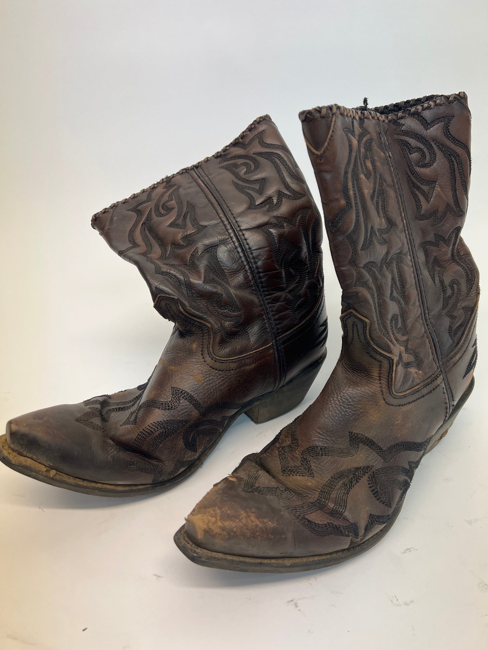 Cowboy Boots Killers of the Flower Moon Movie Prop Atlanta Brick Co Laredo, 1st pair, size 12  