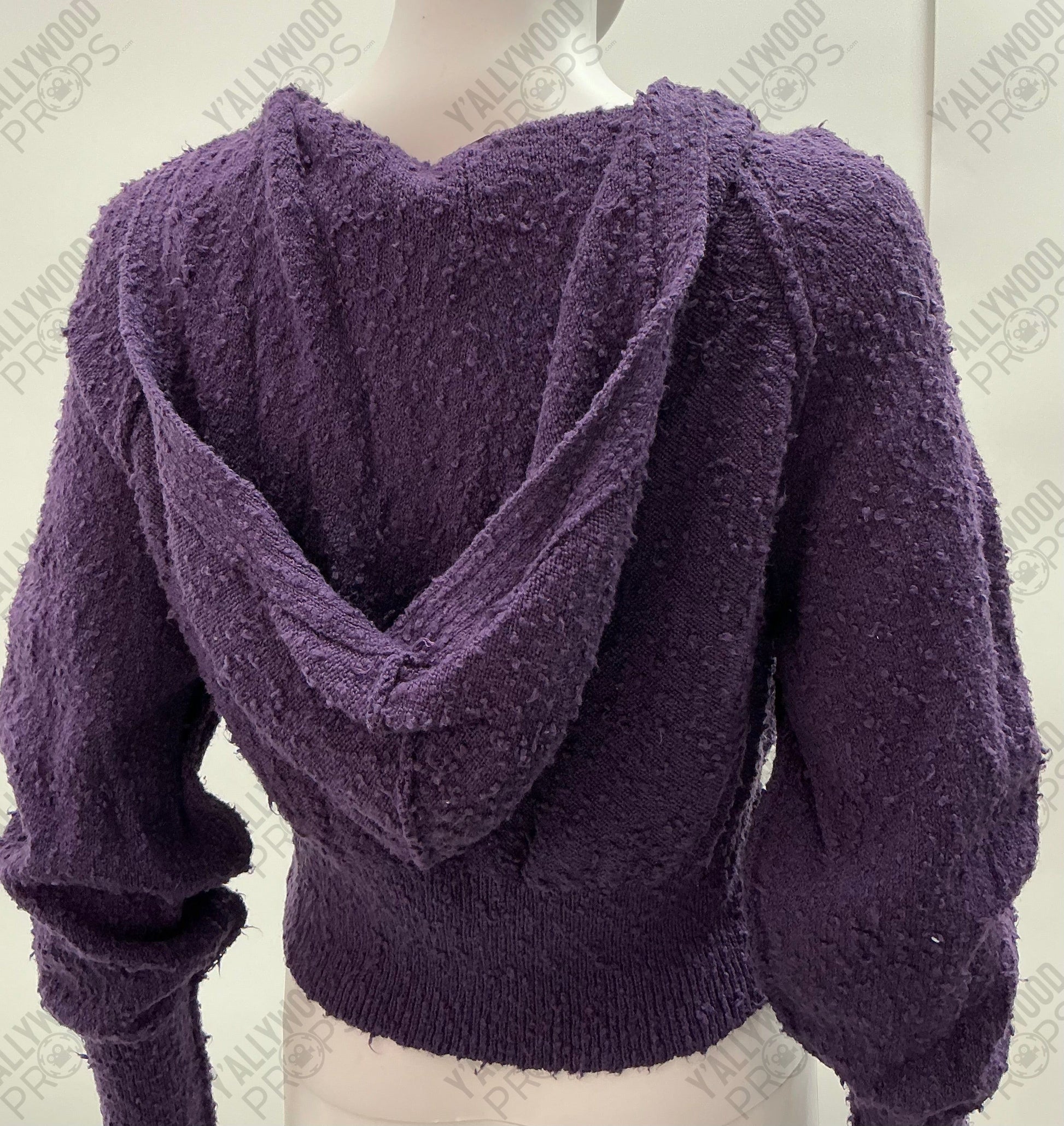 Izzy's Sweater The Idea of You (2024) Wardrobe Y'allywood Props