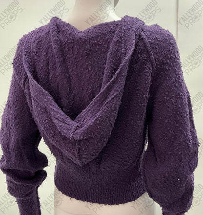 Izzy's Sweater The Idea of You (2024) Wardrobe Y'allywood Props