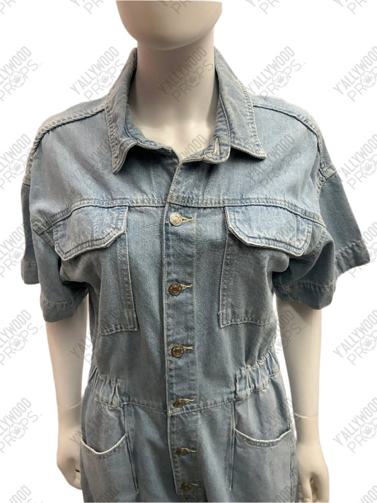 Claire's Art Gallery Outfit The Idea of You (2024) Wardrobe Y'allywood Props