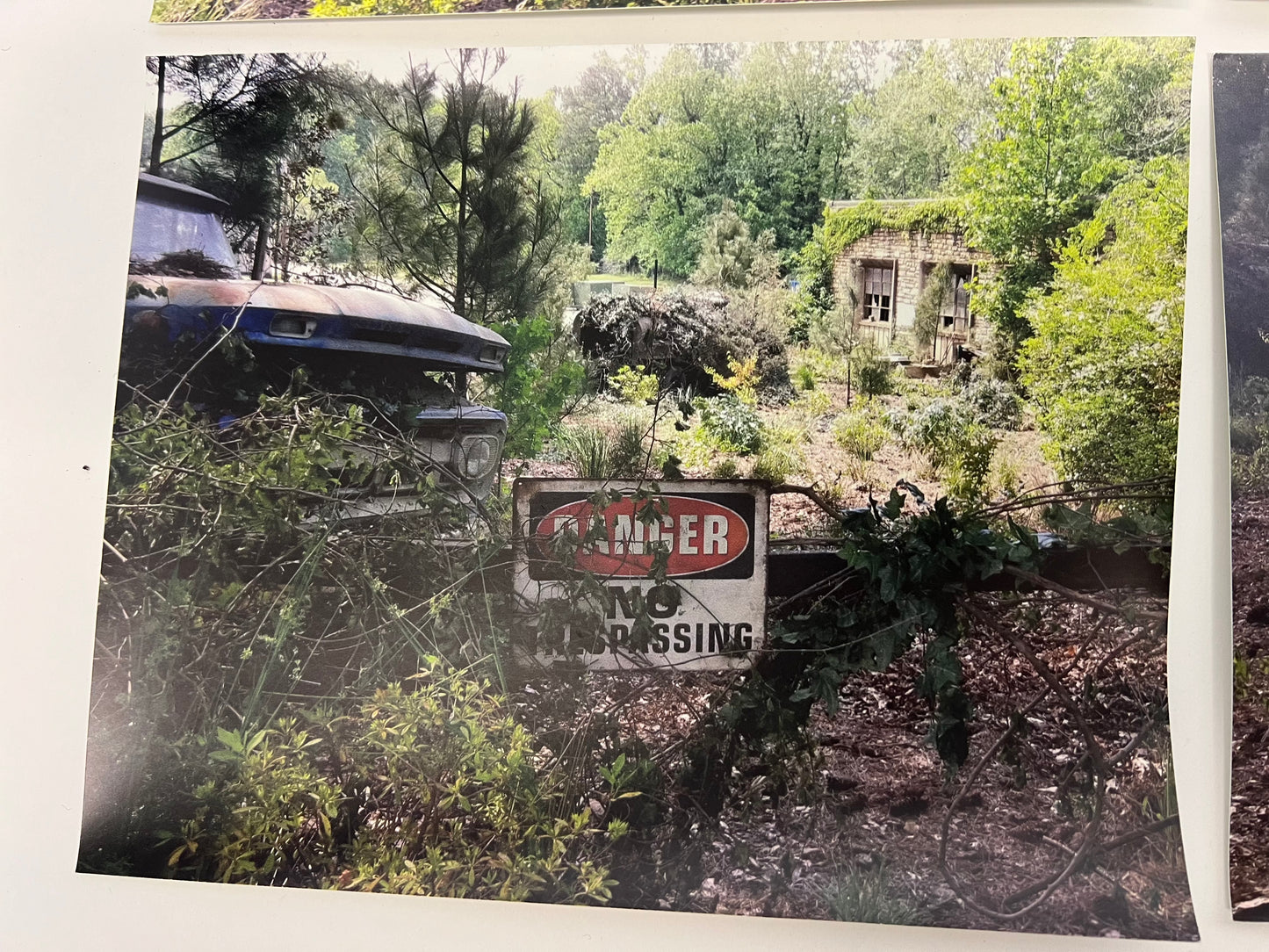 Graveyard Photos The Outsider S1E5 Movie Prop Atlanta Brick Co OH Picture w/ No Trespassing Sign  