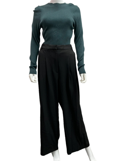 Jodie's Private Jet Pants The Idea of You (2024) Movie Prop Y'allywood Props