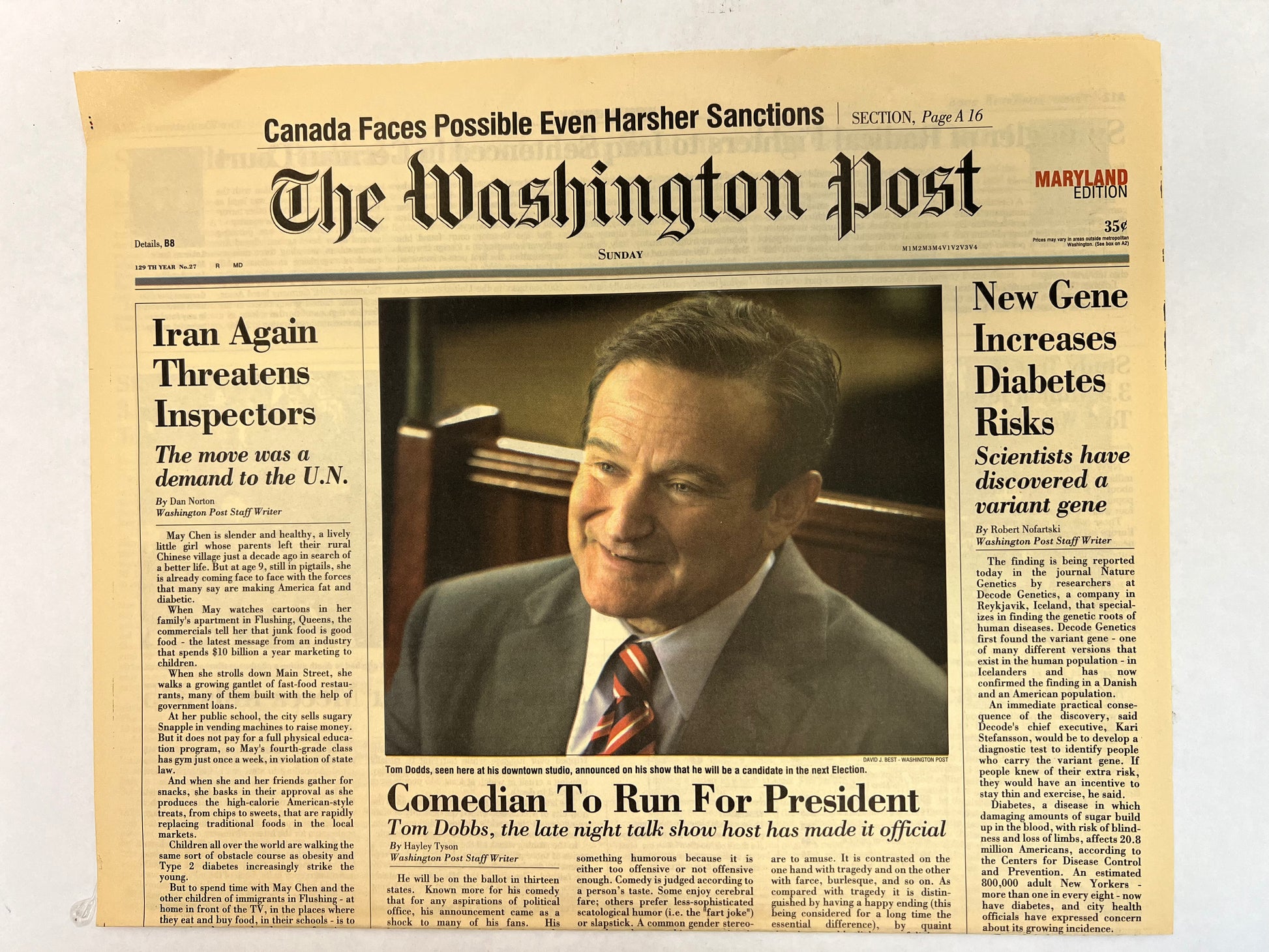 Robin Williams Newspaper Man of the Year (2006) Movie Prop Y'allywood Props