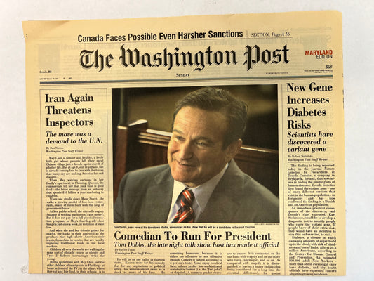 Robin Williams Newspaper Man of the Year (2006) Movie Prop Y'allywood Props