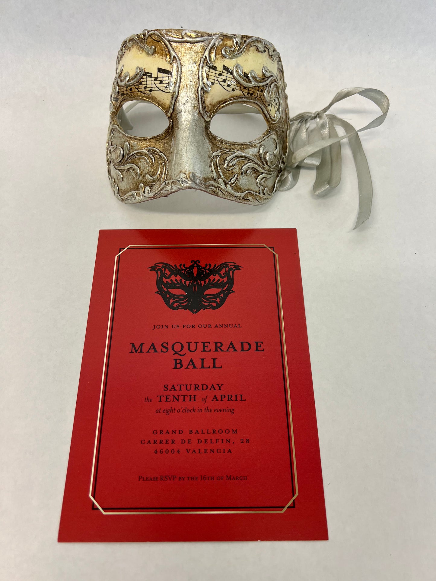 Ryan Reynold's Stunt Mask Masquerade Ball Red Notice (2021) Movie Prop Y'allywood Props