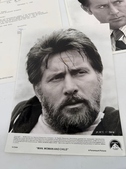 Martin Sheen Photos w/ Letter from his Assistant for Alfred Hitchcock Presents Movie Prop Y'allywood Props