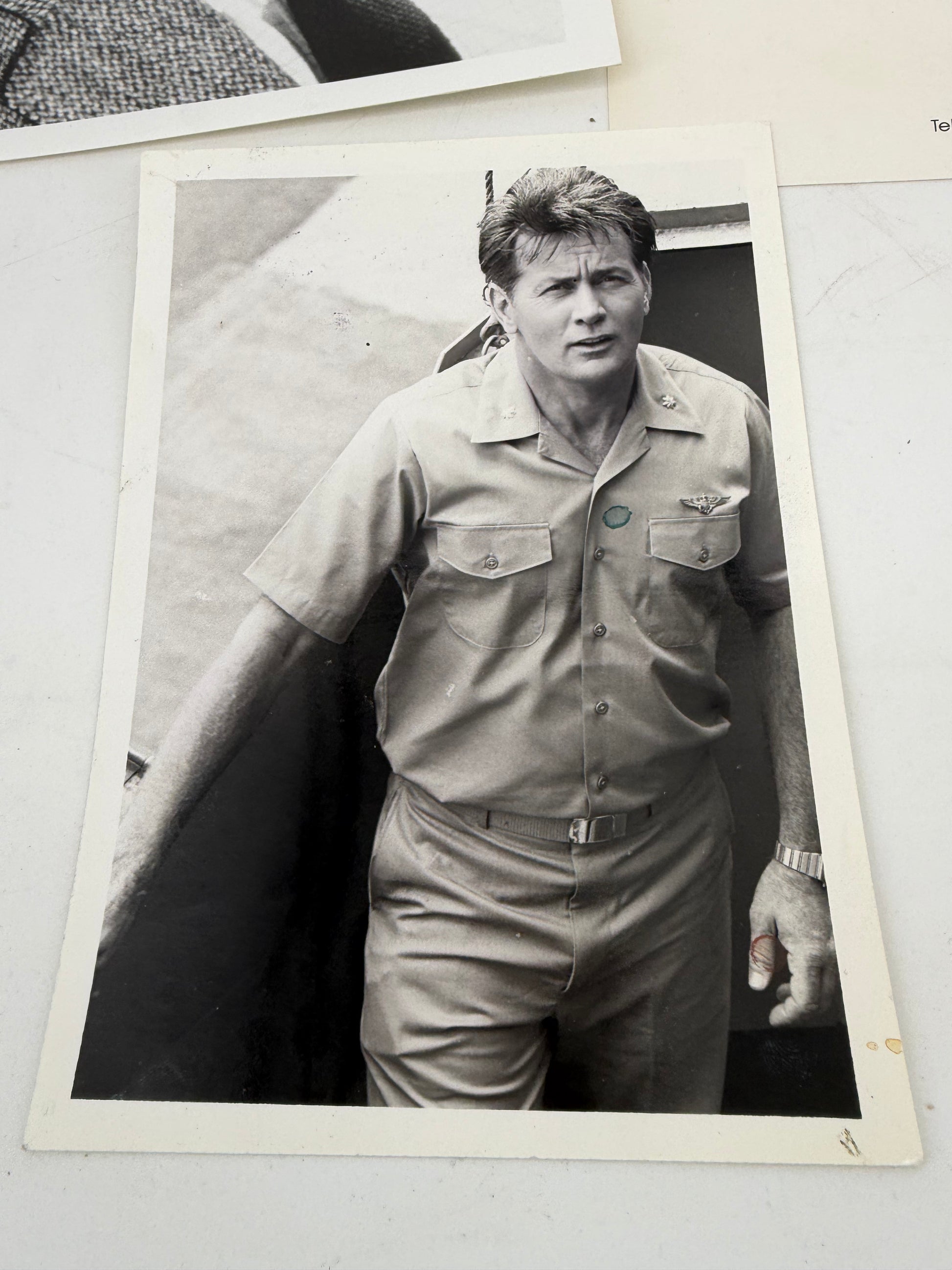 Martin Sheen Photos w/ Letter from his Assistant for Alfred Hitchcock Presents Movie Prop Y'allywood Props